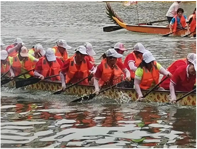 霸氣！廣西桂林華喆仿石漆女子龍舟隊勇創(chuàng)佳績！